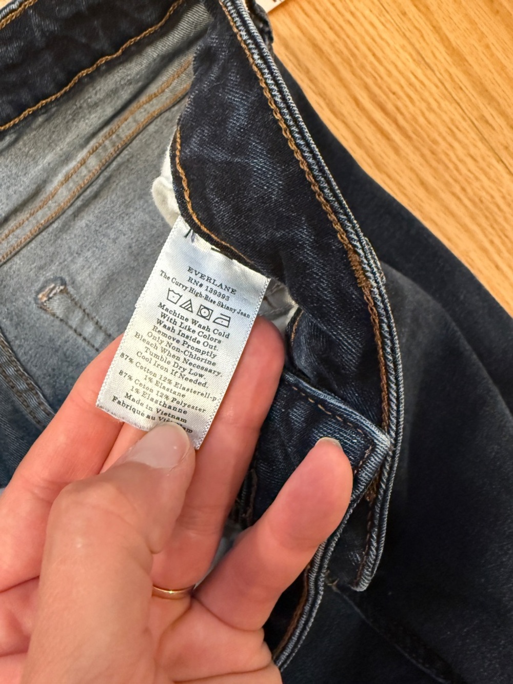 Everlane The Curvy High-Rise Skinny Jean - Picture 5 of 7